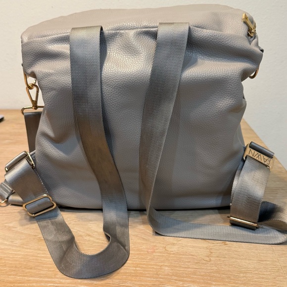 Fawn Design Light Gray Baby Bag - Picture 3 of 13